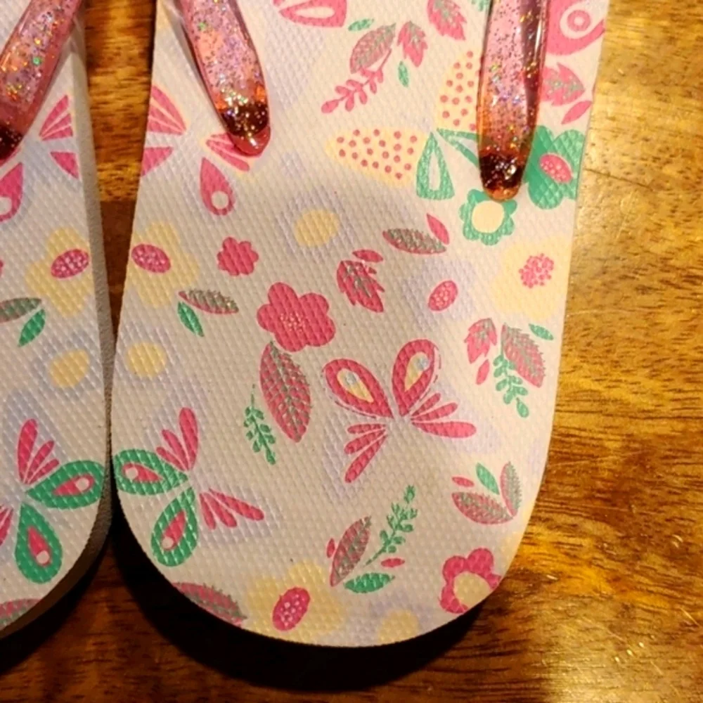 NWT 2 for $15 Limited Butterfly & Flowers w/ Spar…